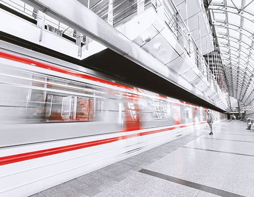 blur-commuter-departure-253647